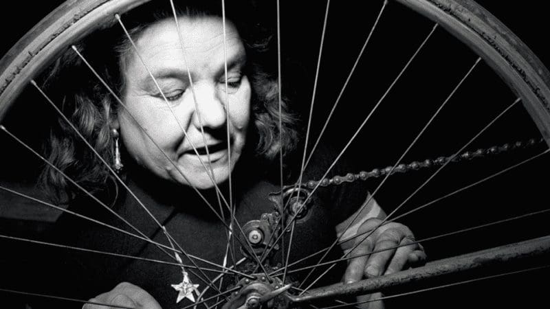 Alfonsina Strada photographed later in her career