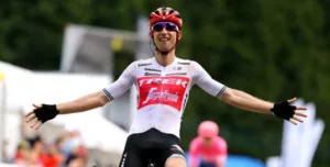 Bauke Mollema extends contract through 2022