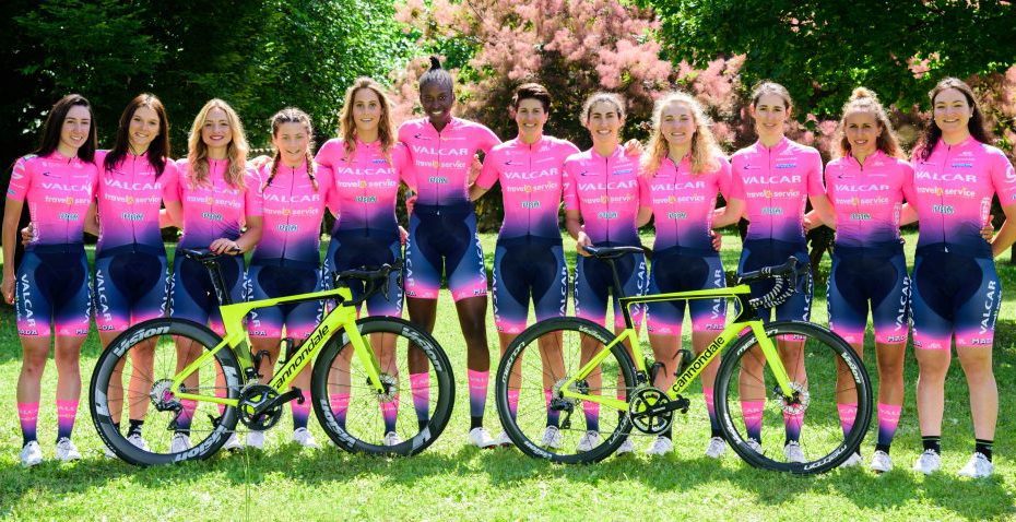 Il DS Davide Arzeni racconta la sua esperienza quinquennale alla Valcar – Travel & Service e rivela: “Queste ragazze sono il futuro del ciclismo femminile mondiale”