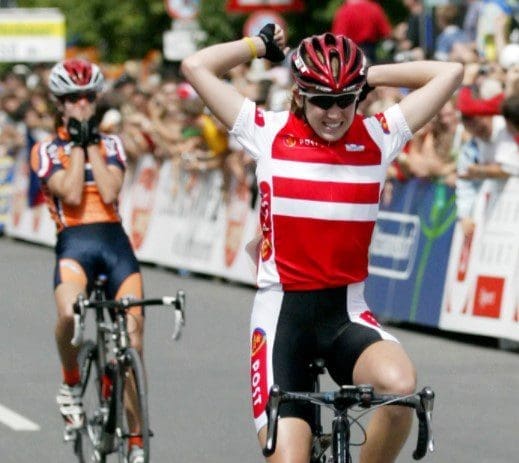 Mie Lacota beats Marianne Vos in 2005 World Junior Championships