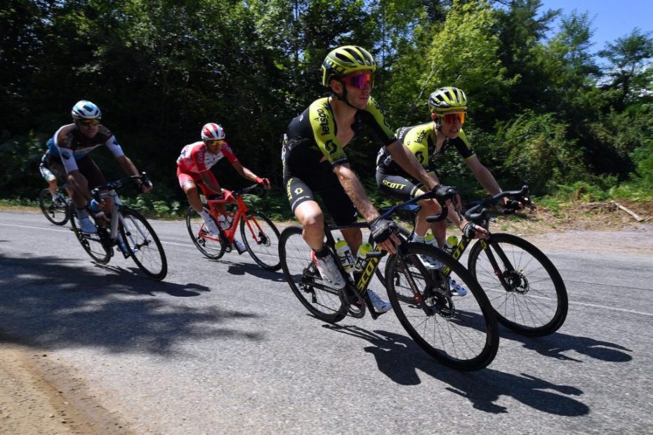 Yates the last man standing for Mitchelton-SCOTT on stage two of the Criterium du Dauphine
