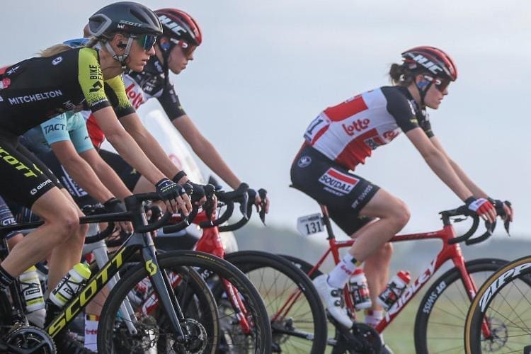 Kennedy and Brown in the mix at Flèche Wallonne