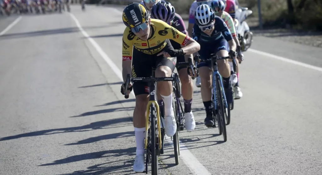 Swinkels gives Team Jumbo-Visma something to celebrate on unlucky day in Valencia