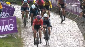 Brodie-Chapman-Tour-of-Flanders-2022-Paterberg