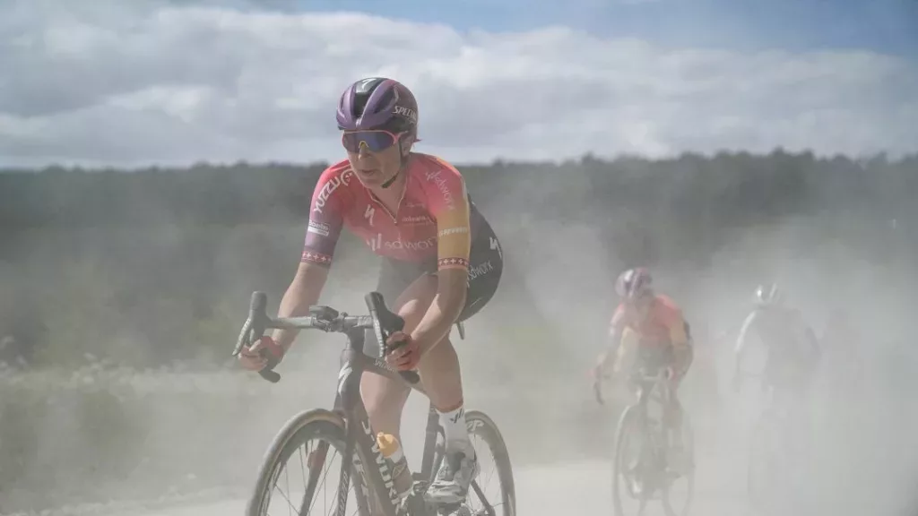 Marlen-Reusser-Tour-de-France-Femmes-gravel-stage-win
