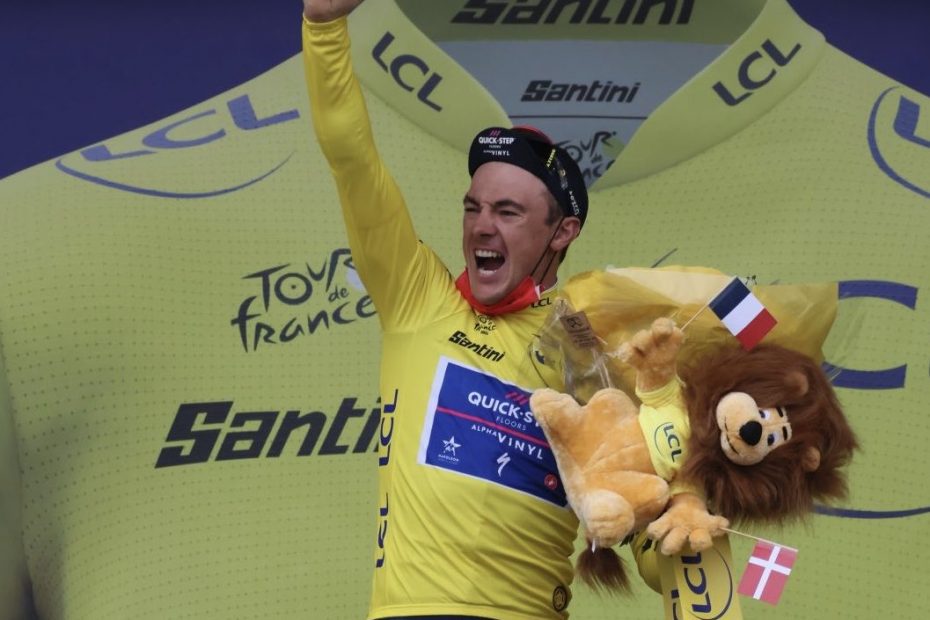 Stage 1 of 2022 Tour de France sees Yves Lampaert take outsider win