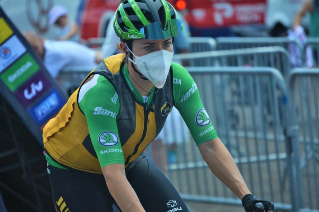 Marianne Vos wearing the green jersey in the 2022 Tour de France Femmes avec Zwift