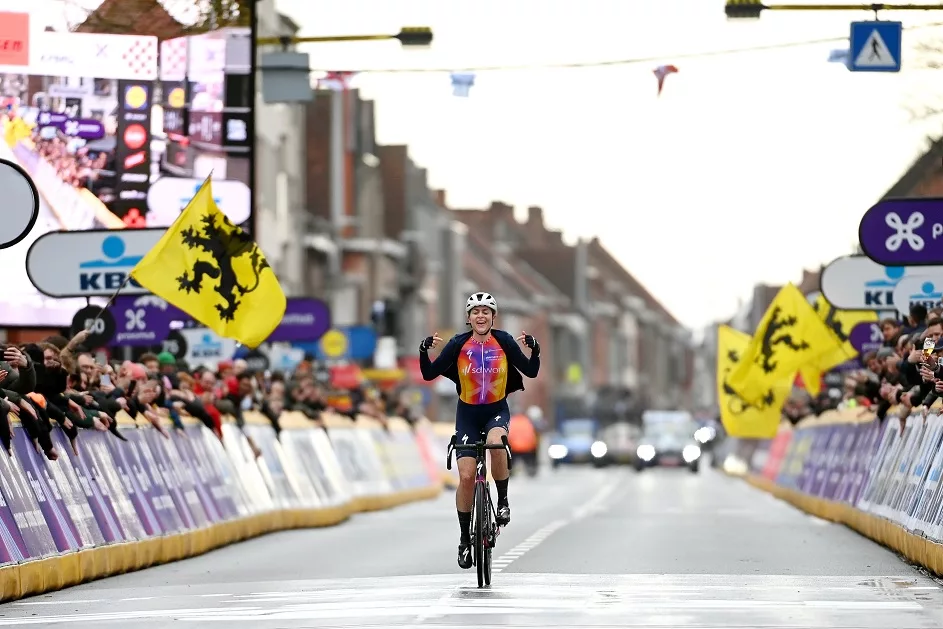 Marlen Reusser’s 40km solo break sees her win 2023 Gent Wevelgem