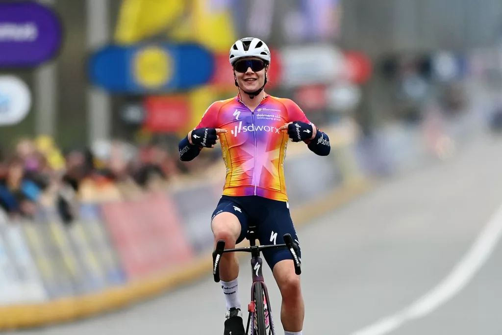 Lotte Kopecky retains the Tour of Flanders in yet another SD Worx 1-2