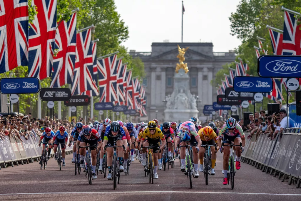 Charlotte Kool of Team DSM (NED) crosses the finish line to win the Ford RideLondon Classique ahead of Chloe Dygert of Canyon//SRAM Racing Team (USA) and Maike Van Der Duin of Canyon//SRAM Racing Team (NED) on The Mall on Sunday 28th May 2023. Photo: Bob Martin for London Marathon Events For further information: media@londonmarathonevents.co.uk