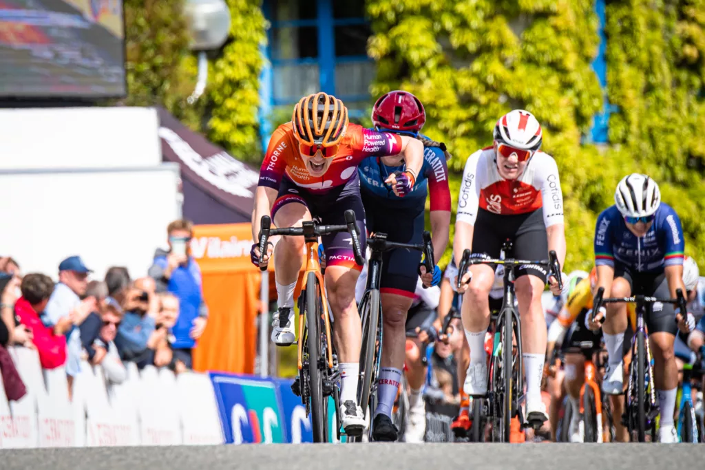 Daria Pikulik wins Bretagne Ladies Tour Stage 5