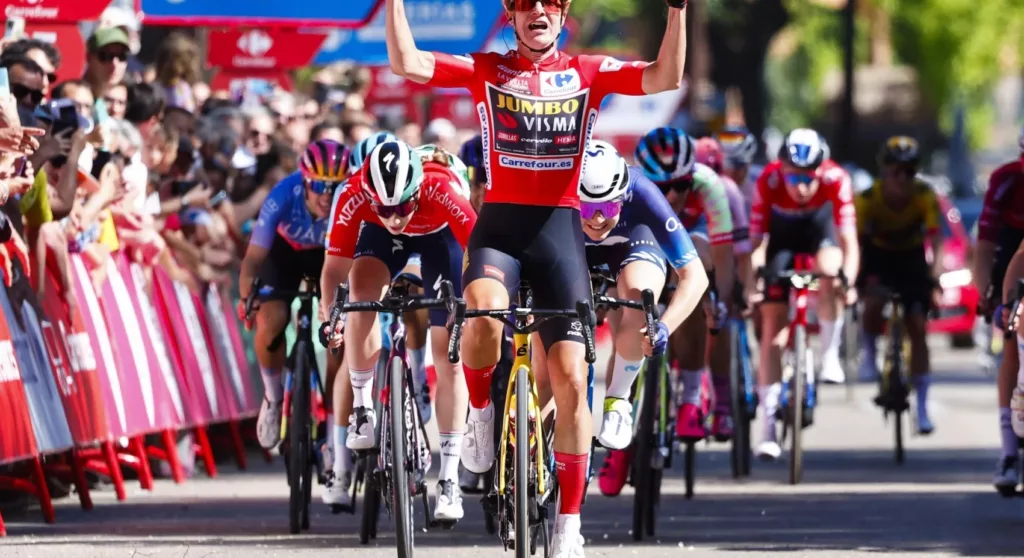 Marianne Vos takes another win on 2023 Vuelta Stage 4