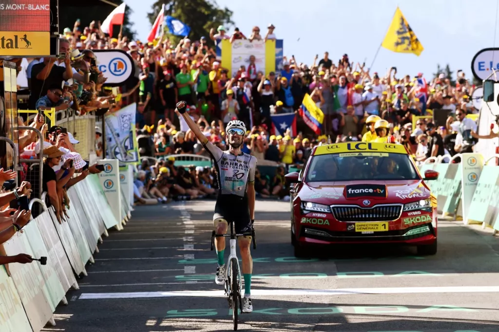 Wout Poels takes first stage win in 9th Tour de France participation on Stage 15