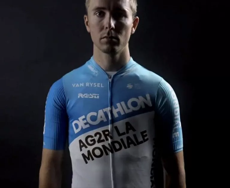 Decathlon-AG2R-La-Mondiale-2024-Jersey