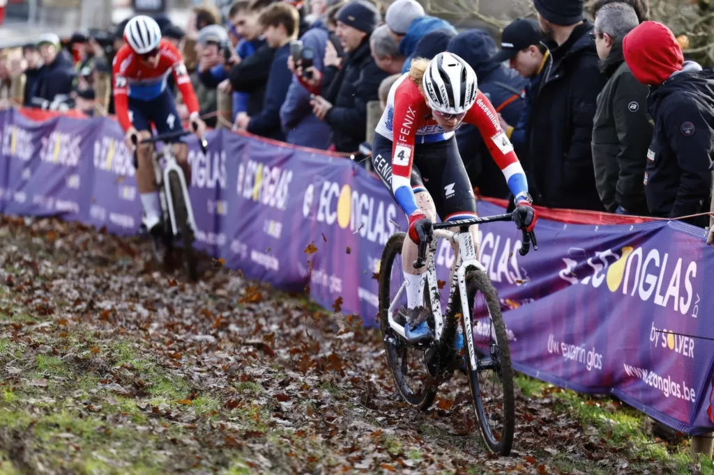 How to watch cyclocross in the UK in 2026–27