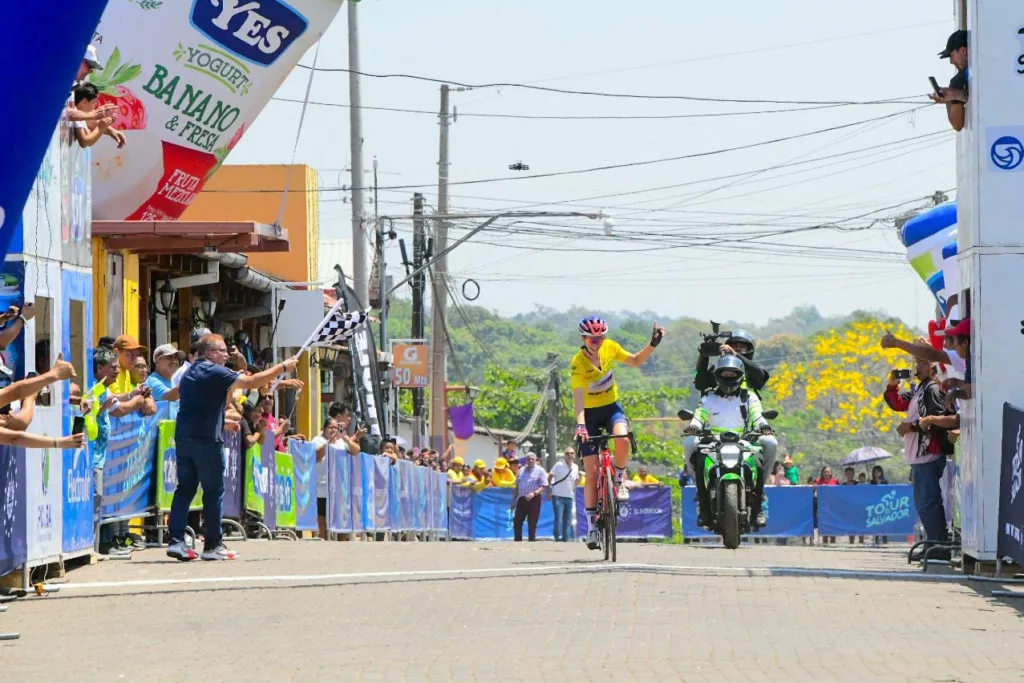 Elena Hartmann cements GC lead with 2nd win in the Vuelta a El Salvador