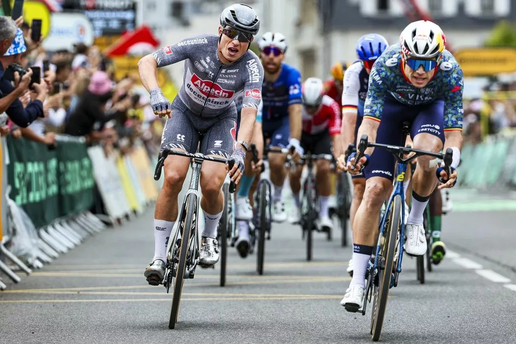 Near-miss-in-Pau-latest-confirmation-of-rising-Tour-de-France-form-for-Wout-van-Aert