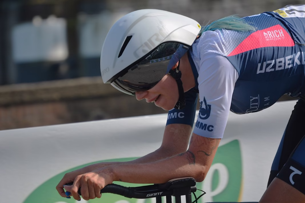Yanina Kuskova racing at the Tour de France Femmes