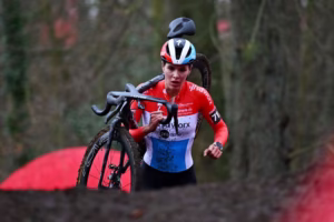 An-emotional-Marie-Schreiberdevoted-her-maiden-elite-cyclocross-World-Cup-win-to-her-dog-who-died-earlier-this-week-1