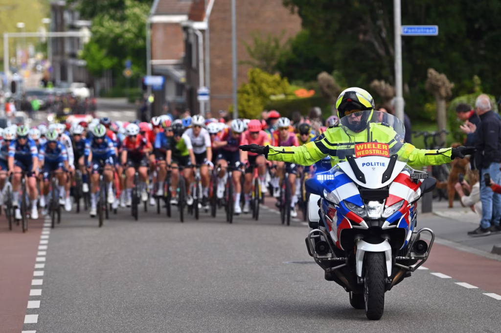 Dutch-Cycling-Federation-gets-government-assistance-to-solve-police-motorbike-disruption-during-NATO-Summit-1