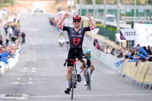 Marc-Hirschi-edges-Christian-Scaroni-at-Classica-Comunitat-Valenciana