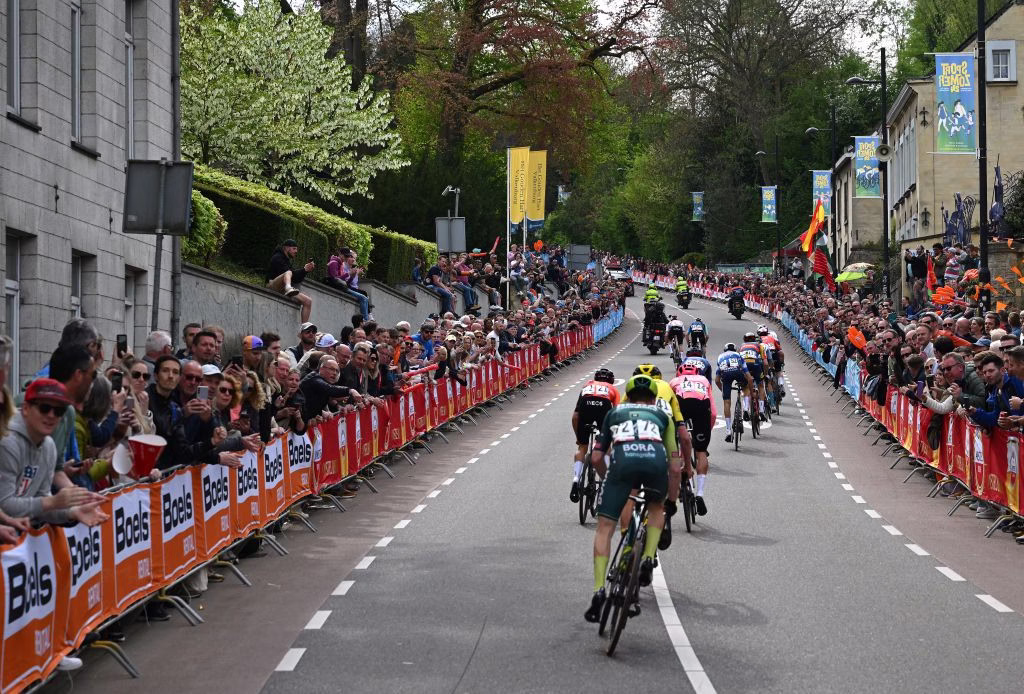 Cauberg-returns-to-finale-of-Amstel-Gold-Race-in-2025-route-1