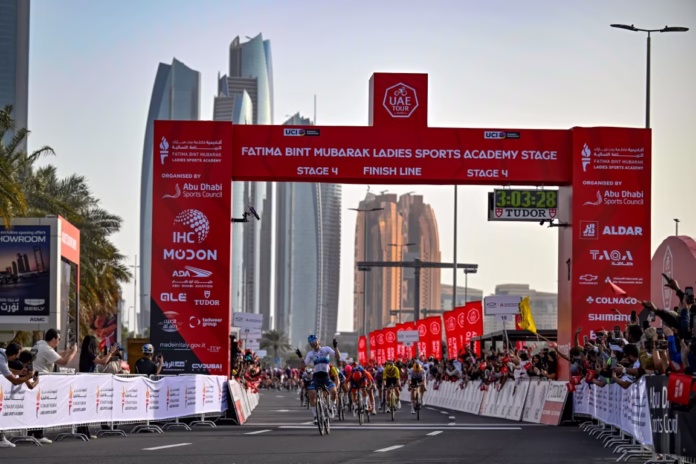 Lorena Wiebes 2025 UAE Tour Women Stage 4 Finish (Sprint Cycling Agency)