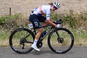 Vuelta-a-Extremadura-Femenina-Greta-Marturano-gets-better-of-Sigrid-Haugset-from-two-rider-break-to-win-stage-1b-1