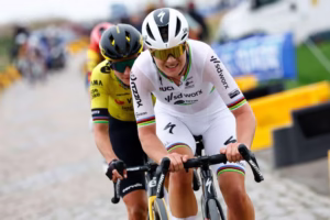 divLotte-Kopecky-A-pressure-has-fallen-off-for-Paris-Roubaix-after-Tour-of-Flanders-windiv-1