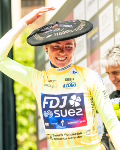 Demi Vollering 2025 Itzulia Women Stage 3 txapela (Itzulia Women)