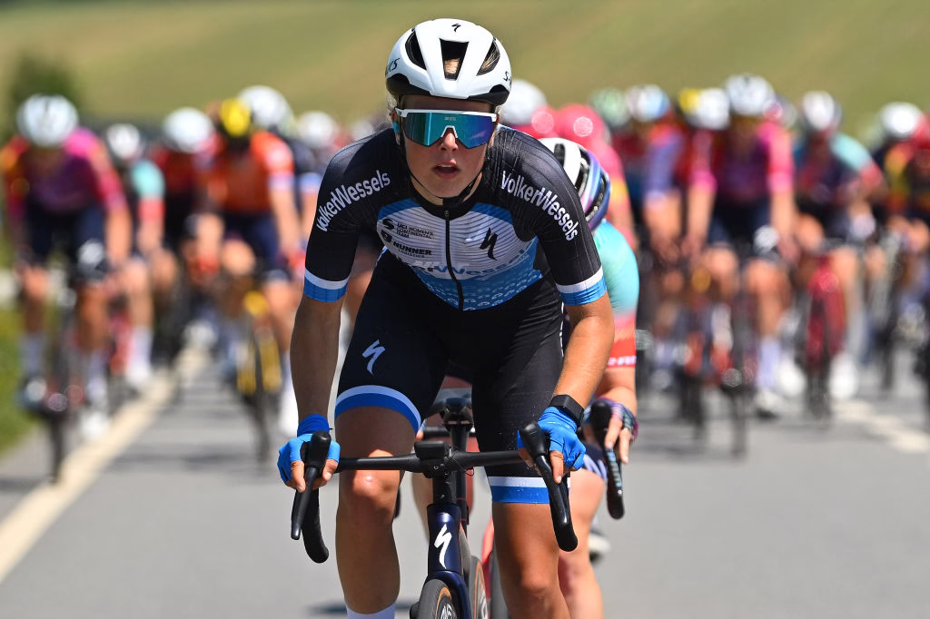 La-Classique-Morbihan-Eline-Jansen-tops-Amber-Kraak-in-uphill-sprint-for-first-victory-of-season