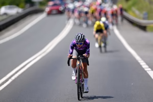 divNo-regrets-for-Smulders-after-breakaway-was-caught-on-final-kilometre-of-Itzulia-Women-on-stage-2div