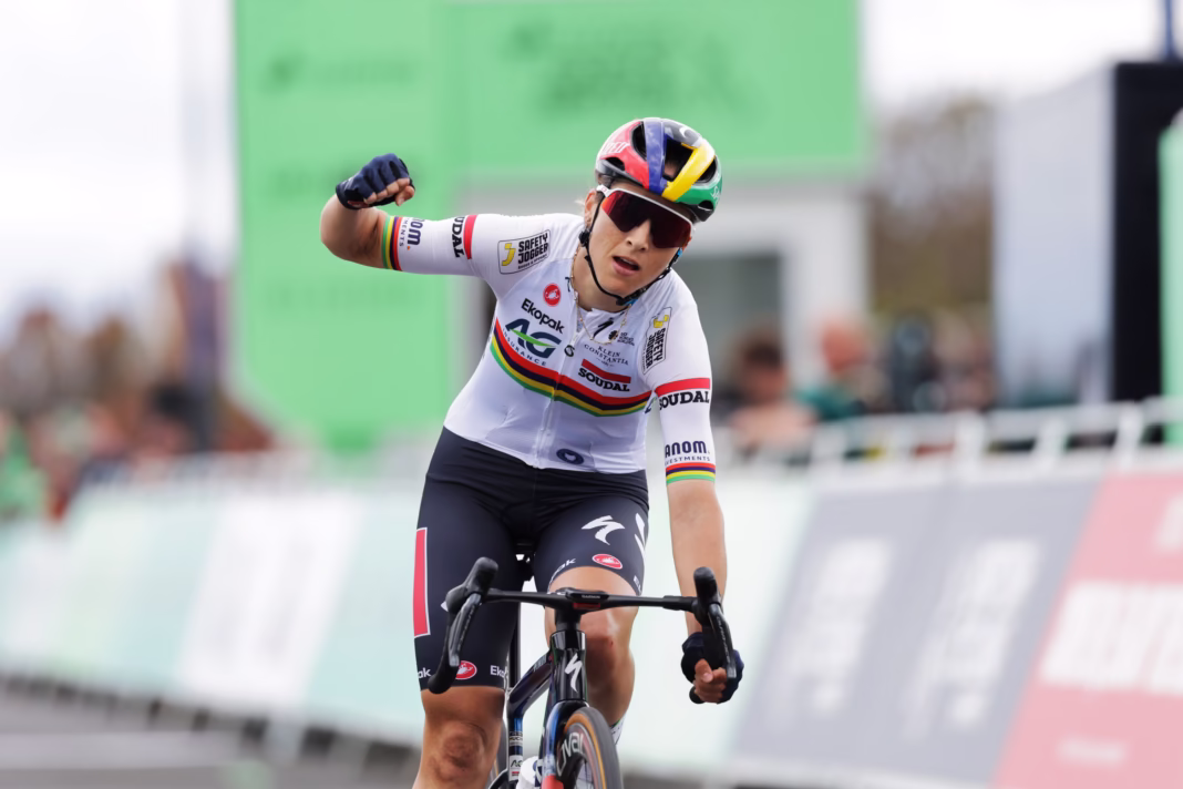 Kim Le Court powers to Stage 1 victory in Redcar to lead 2025 Tour of Britain Women