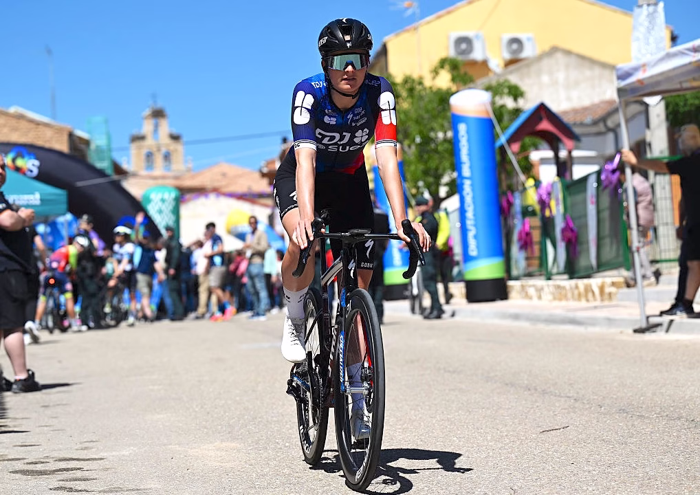 Ally Wollaston tour des pyrenees