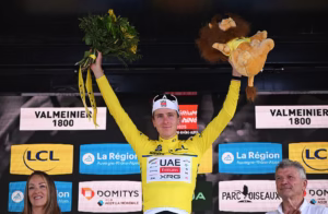 divA-bonus-to-win-–-Tadej-Pogacar-fends-off-Visma-attacks-to-extend-race-lead-in-the-heat-of-Criterium-du-Dauphine-stage-7div