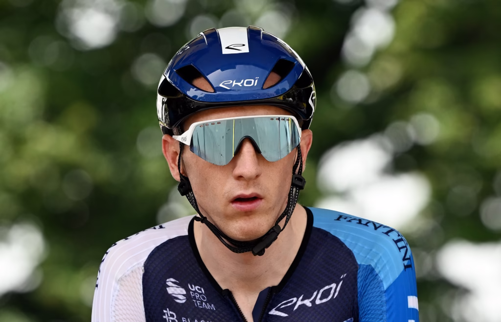 divIm-gutted-–-Stevie-Williams-to-miss-Tour-de-France-and-national-championships-as-knee-issue-continues-to-disrupt-his-2025-racingdiv