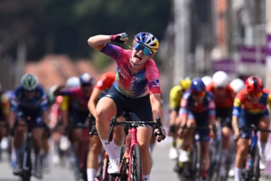 Baloise-Ladies-Tour-Zoe-Backstedt-takes-stunning-solo-victory-on-stage-3-metres-ahead-of-chasing-pack-1