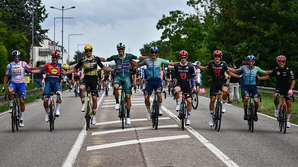 Tour-de-France-stage-21-Tadej-Pogacar-claims-fourth-overall-victory-as-Wout-van-Aert-solos-to-victory-over-new-Montmartre-climb-in-Paris-finale-5
