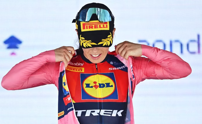divI-had-nothing-to-lose-Anna-Henderson-makes-her-own-luck-with-Giro-dItalia-Womens-stage-victorydiv