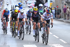 divTour-de-France-Femmes-GC-analysis-Battle-in-the-stage-5-hills-gives-us-a-taste-of-whats-to-come-in-the-high-mountainsdiv-1