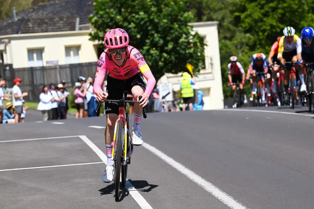 Richard-Carapaz-to-miss-Vuelta-a-Espana-target-World-Championships