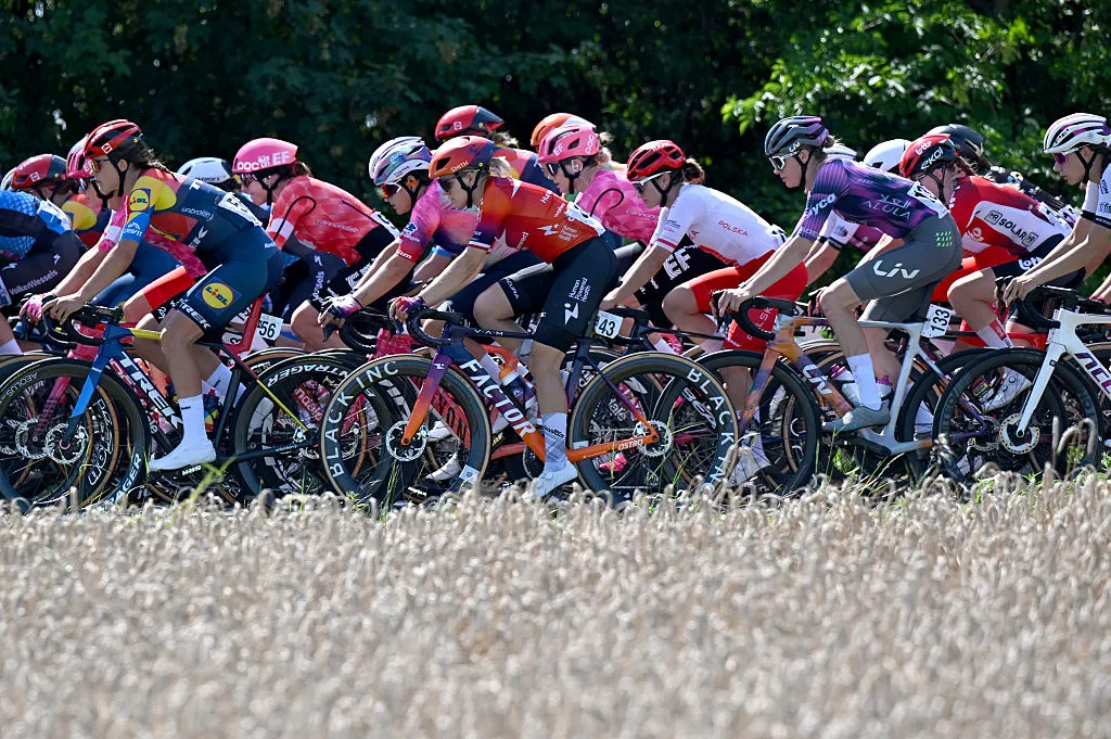 Tour-de-Pologne-Women-Linda-Zanetti-wins-stage-2-cobbled-sprint-1