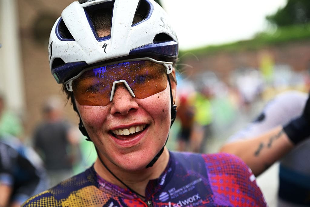UCI-Gravel-World-Series-Femke-Markus-and-Jordan-Habets-win-Gravel-Grit-‘n-Grind-1