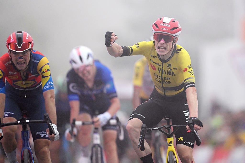 Vuelta-a-Espana-Jonas-Vingegaard-pips-Giulio-Ciccone-to-win-stage-2-1