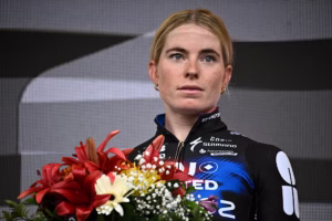 divBack-to-the-drawing-board-for-Demi-Vollering-after-finishing-second-again-at-Tour-de-France-Femmesdiv-1