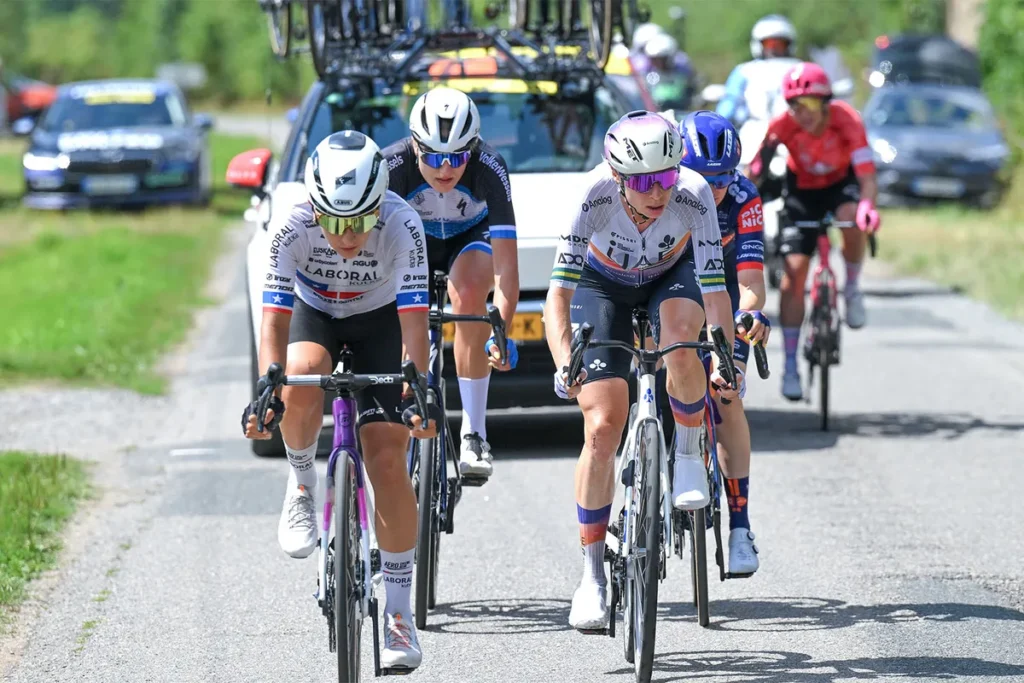divEverybody-wants-to-be-in-the-breakaway-–-The-Tour-de-France-Femmes-most-combative-riders-reveal-the-secrets-of-making-the-break-in-cyclings-biggest-racediv
