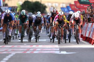 divIts-painful-–-Narrow-loss-followed-by-sprint-relegation-brings-double-heartbreak-for-teary-Elia-Viviani-at-Vuelta-a-Espanadiv-1