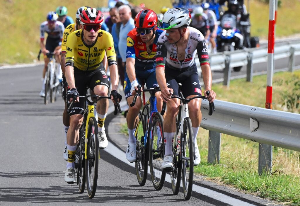 divWe-are-saving-the-team-for-the-second-and-third-weeks-Vuelta-a-Espana-favourite-Jonas-Vingegaard-explains-Visma-Lease-a-Bikes-conservative-approachdiv-1