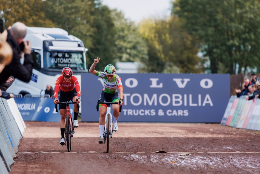 Inge van der Heijden opens 2025 Belgian cyclo-cross season with sprint victory over Aniek van Alphen in Meulebeke Inge van der Heijden opens 2025 Belgian cyclo-cross season with sprint victory over Aniek van Alphen in Meulebeke