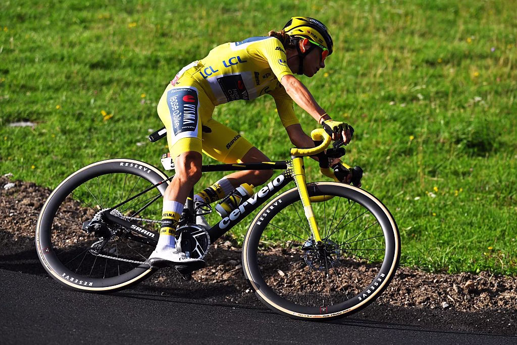 divPauline-Ferrand-Prevot-still-struggling-after-ankle-surgery-not-yet-training-againdiv-1
